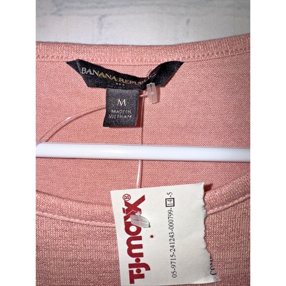 Banana Republic Women’s Shirt Size M Sleeveless Tank Crew Neck Pink sparkle NWT - Picture 2 of 6